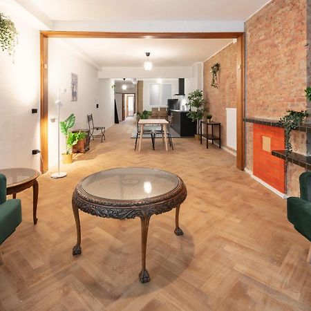 Charming And Spacious Apartments In The Heart Of Antwerp Exterior photo