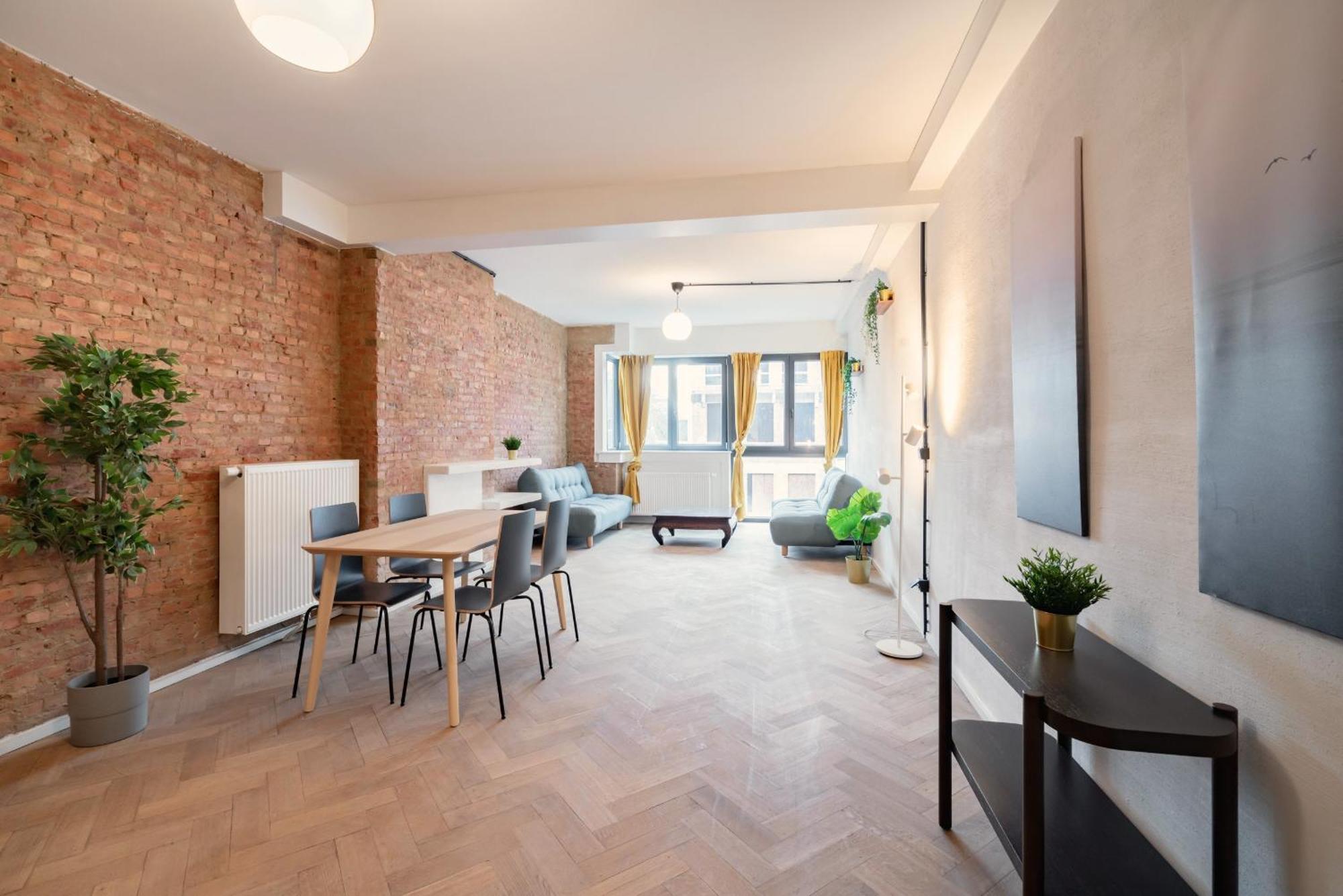 Charming And Spacious Apartments In The Heart Of Antwerp Exterior photo