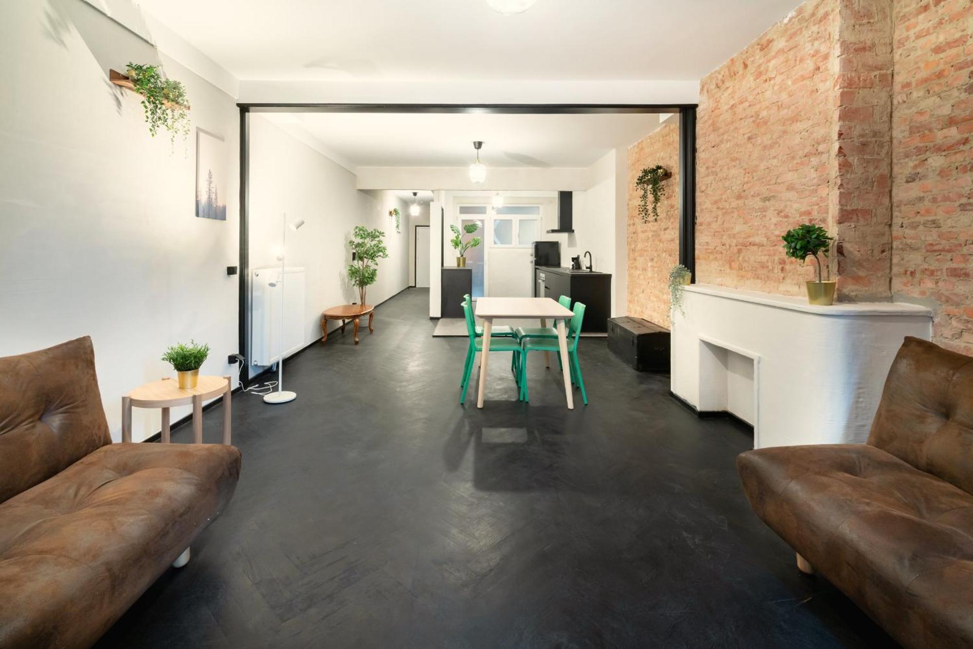 Charming And Spacious Apartments In The Heart Of Antwerp Exterior photo